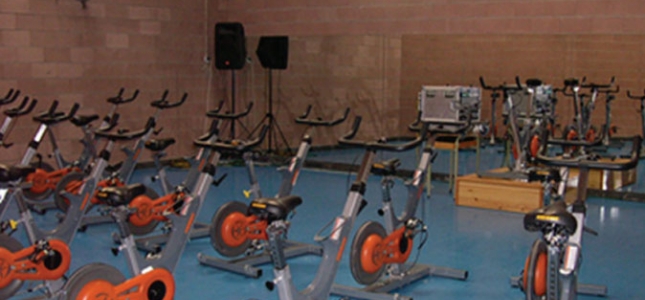 Cambrils reobre equipaments esportius i reprèn les activitats dirigides. Cambrils reobre equipaments esportius i reprèn les activitats dirigides.