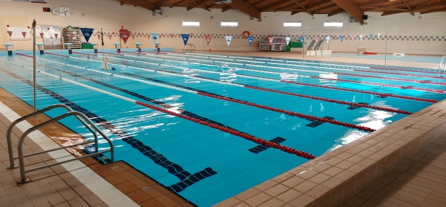 Es reprenen les classes de natació i aquagym al Palau Municipal d’Esports de Cambrils.
