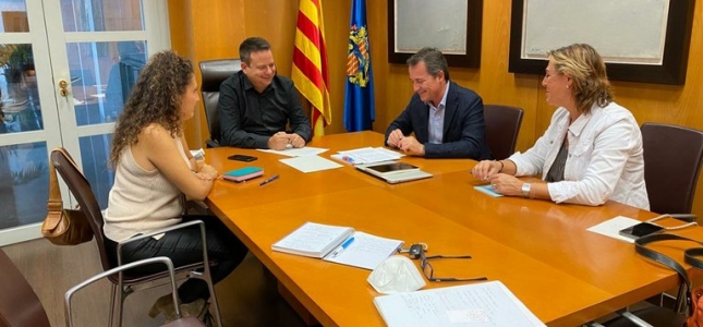 Cambrils participa en la primera Tasting Box Saborea España adreçada a agències de viatges italianes. Cambrils participa en la primera Tasting Box Saborea España adreçada a agències de viatges italianes.